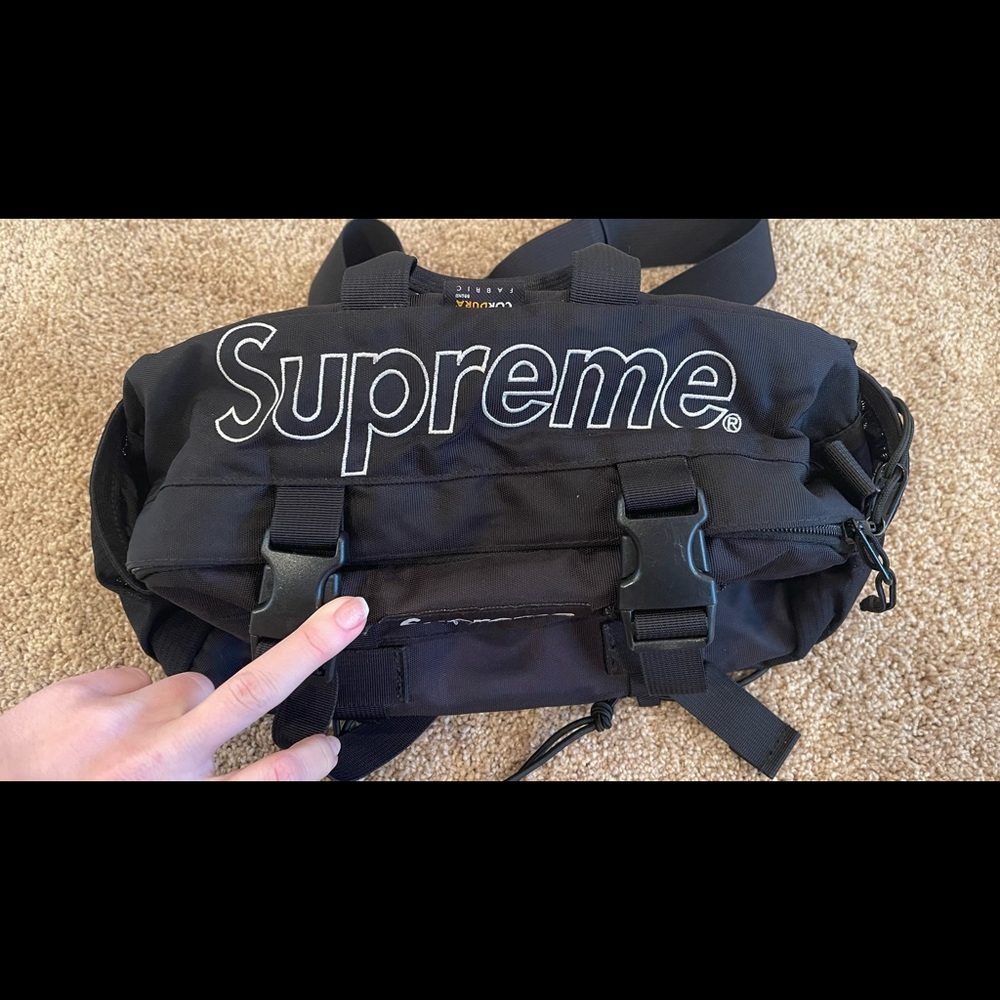 Supreme shoulder bag